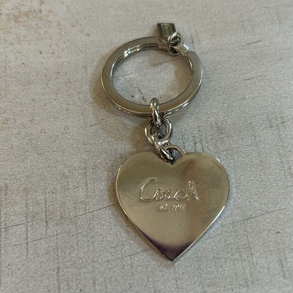 COACH  Heart Keychain - Picture 3 of 3